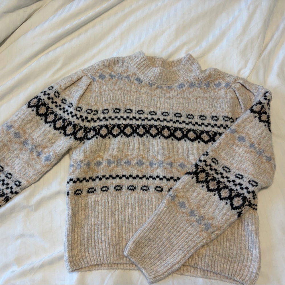 Women’s Beige and Black Knit Sweater